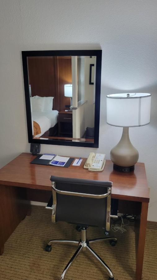 Comfort Suites Cumming-Atlanta Near Northside Hospital Forsyth Exteriér fotografie