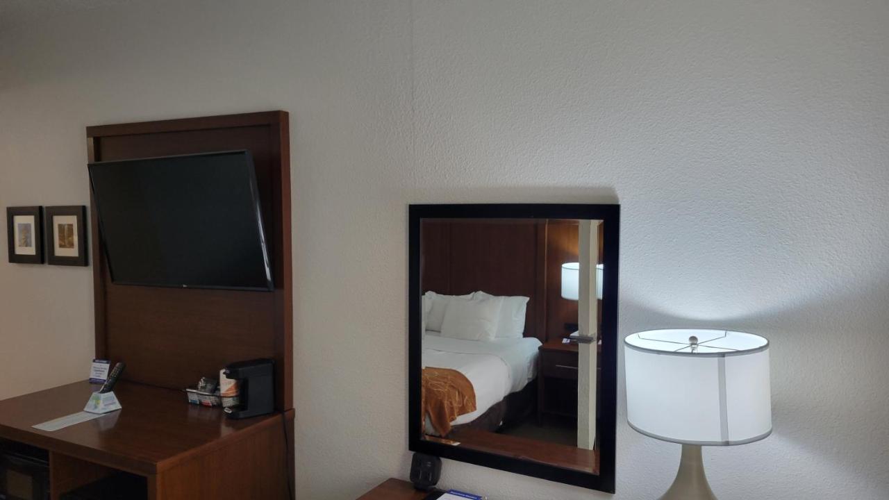 Comfort Suites Cumming-Atlanta Near Northside Hospital Forsyth Exteriér fotografie